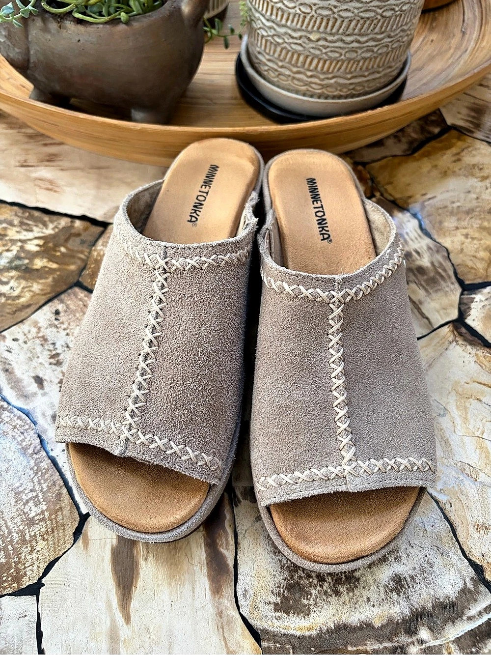 Minnetonka Paislee Suede Wedge Slide Sandal Gray 9M